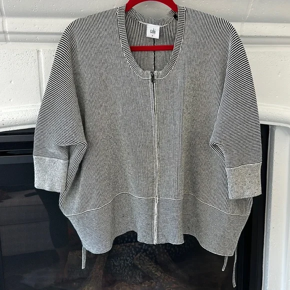 Cabi short sleeve knit cardigan - black and white stripes- M - GUC - Picture 1 of 5